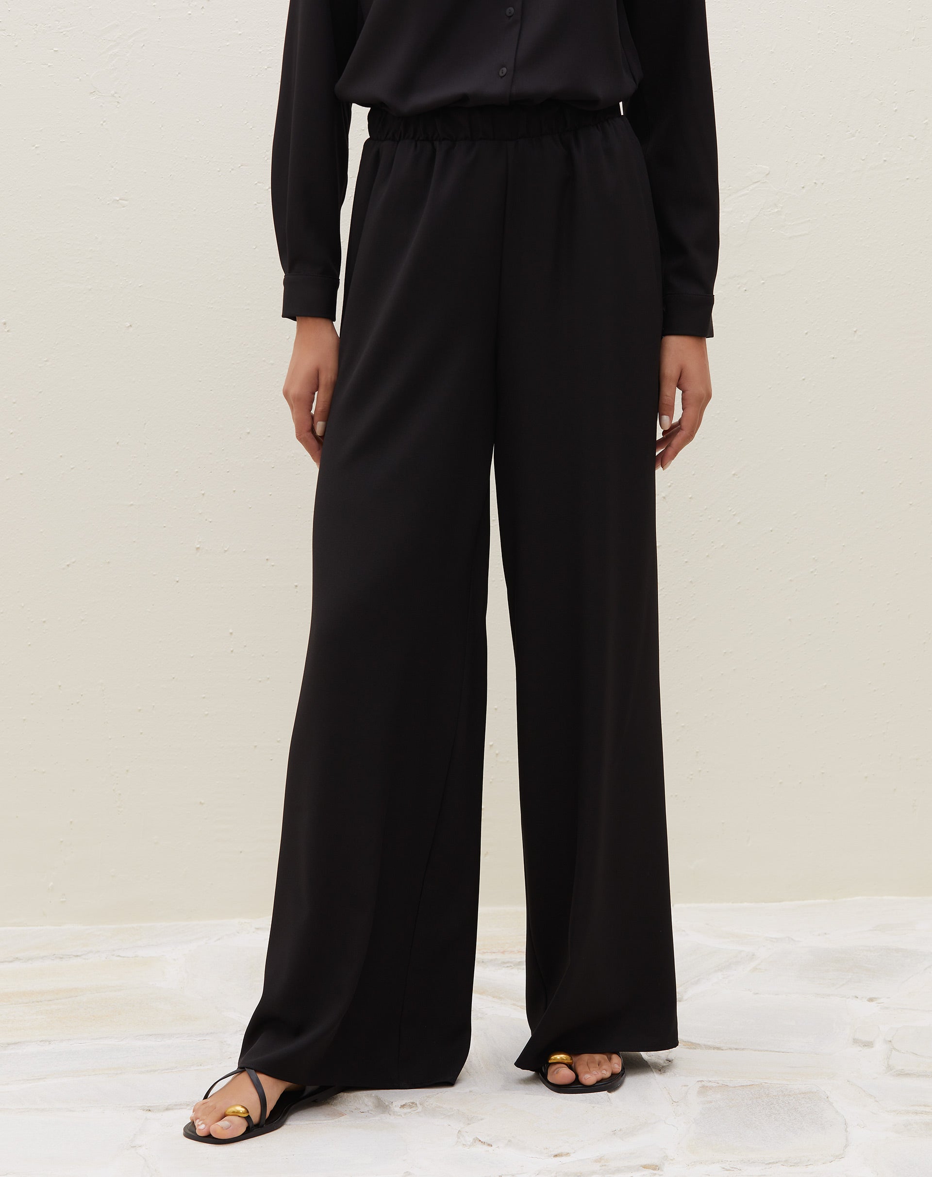 Calça Wide Leg Cós Elástico com Pregas - Preto