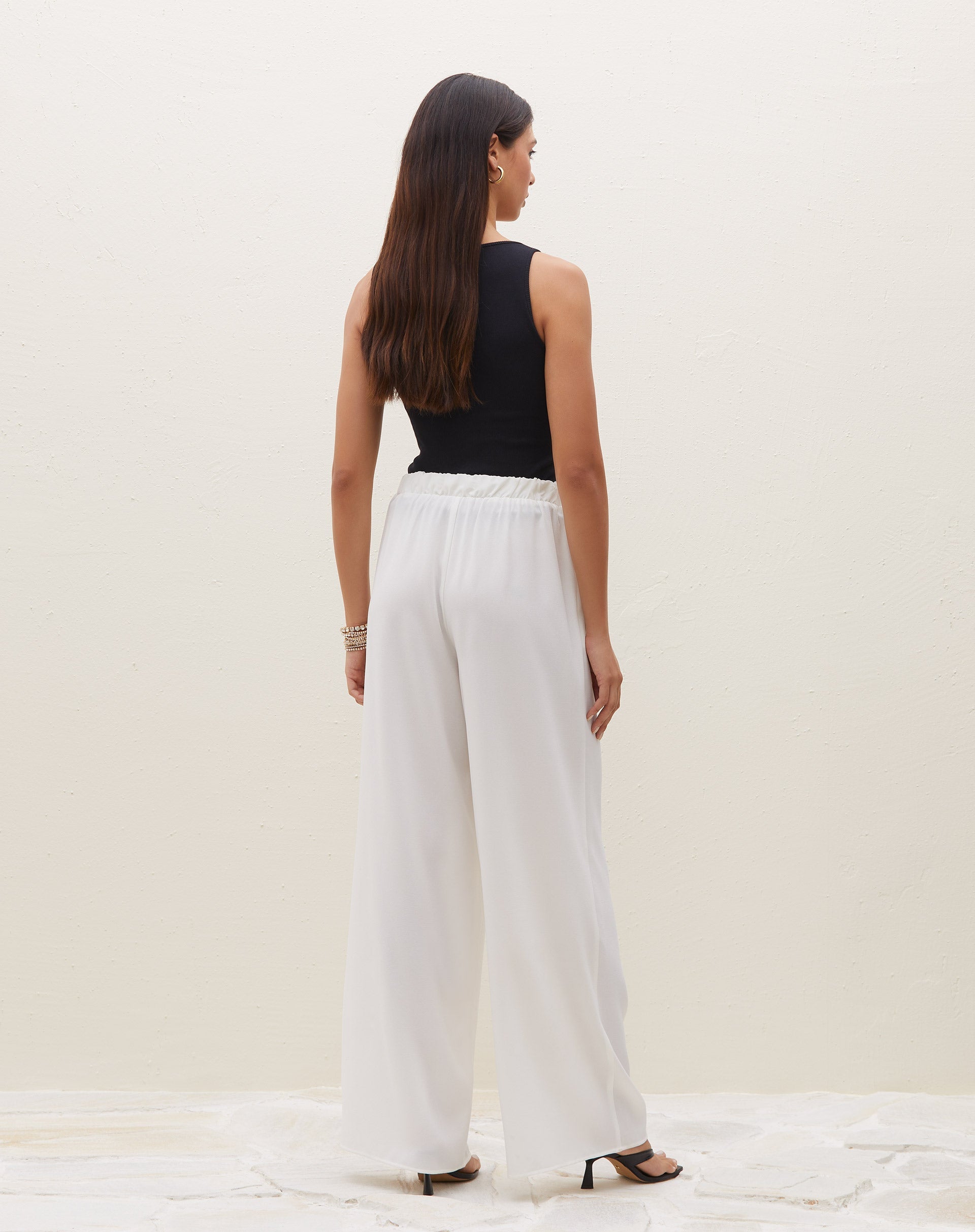 Calça Wide Leg Cós Elástico com Pregas - Off-white