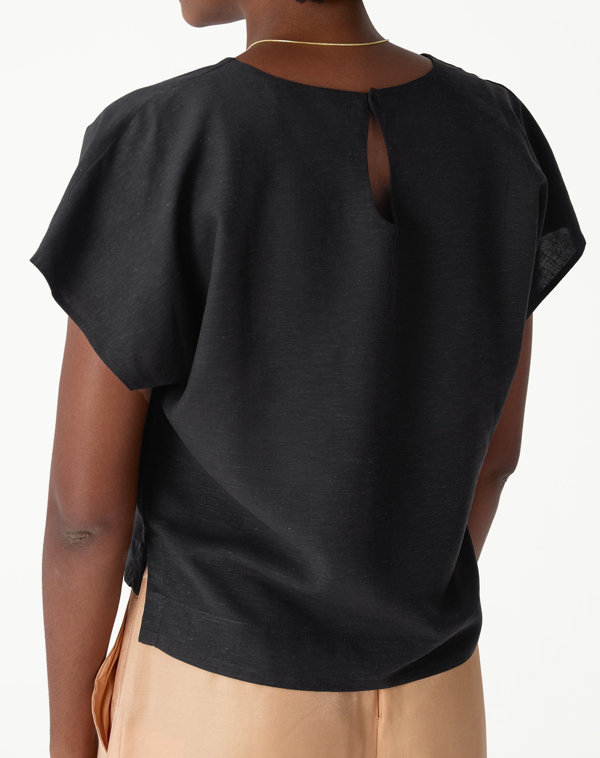 Blusa Manga Curta Decote V - Preto