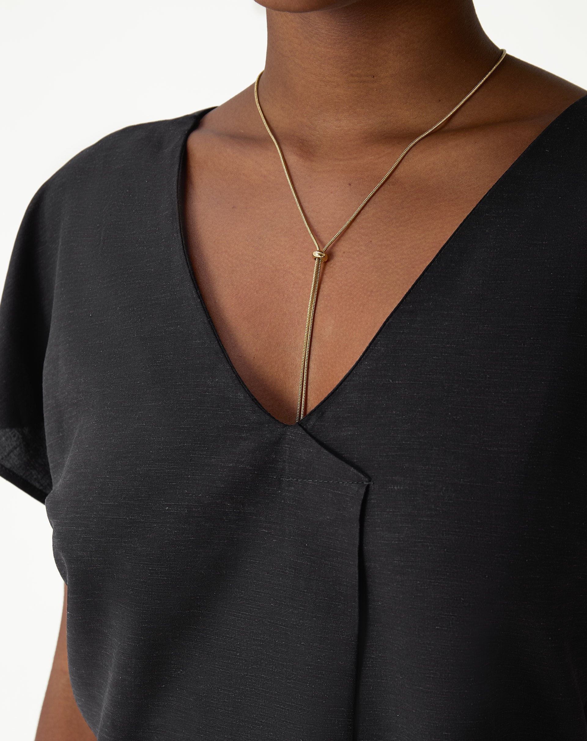 Blusa Manga Curta Decote V - Preto