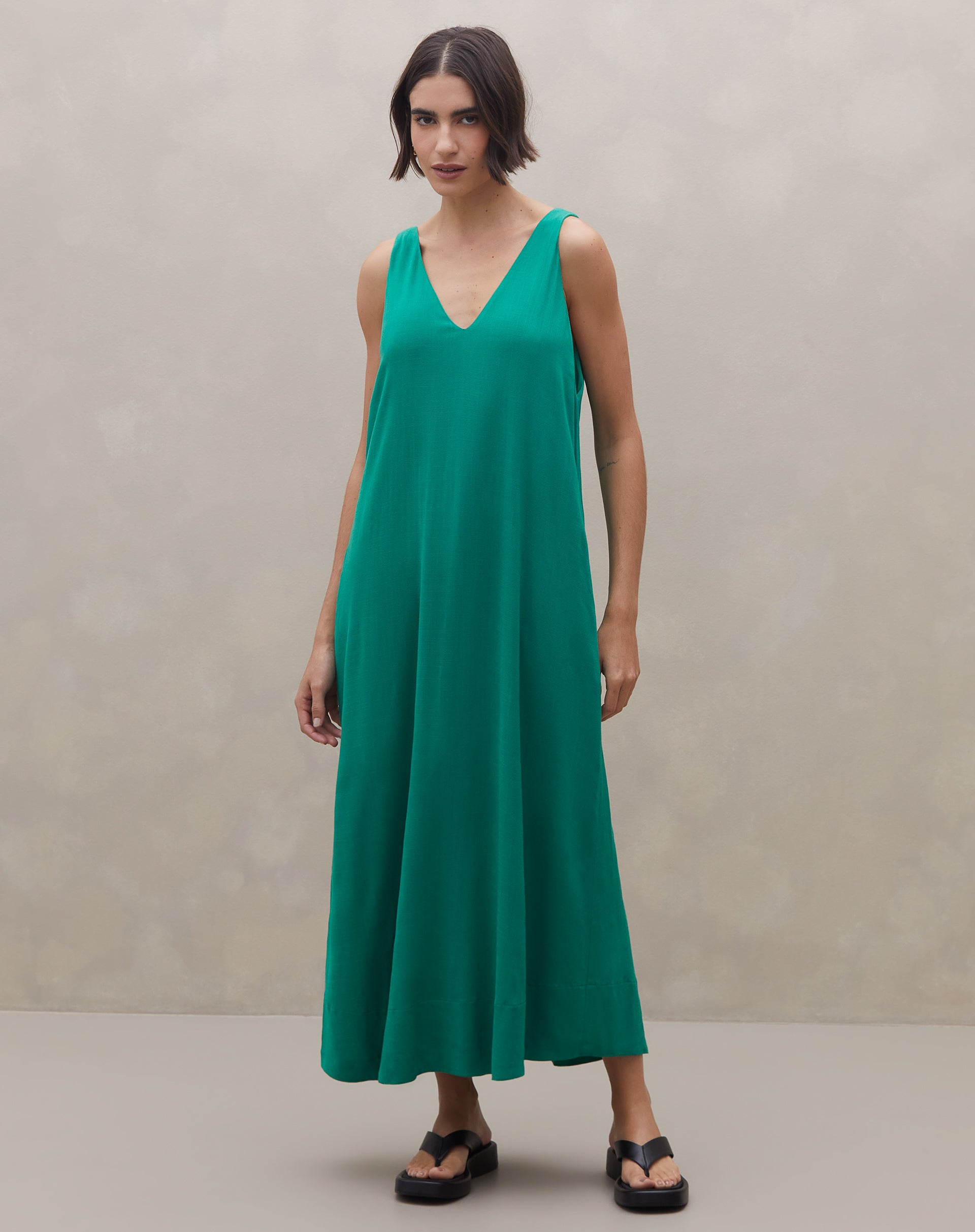 Vestido Longo Regata Decote V - Verde