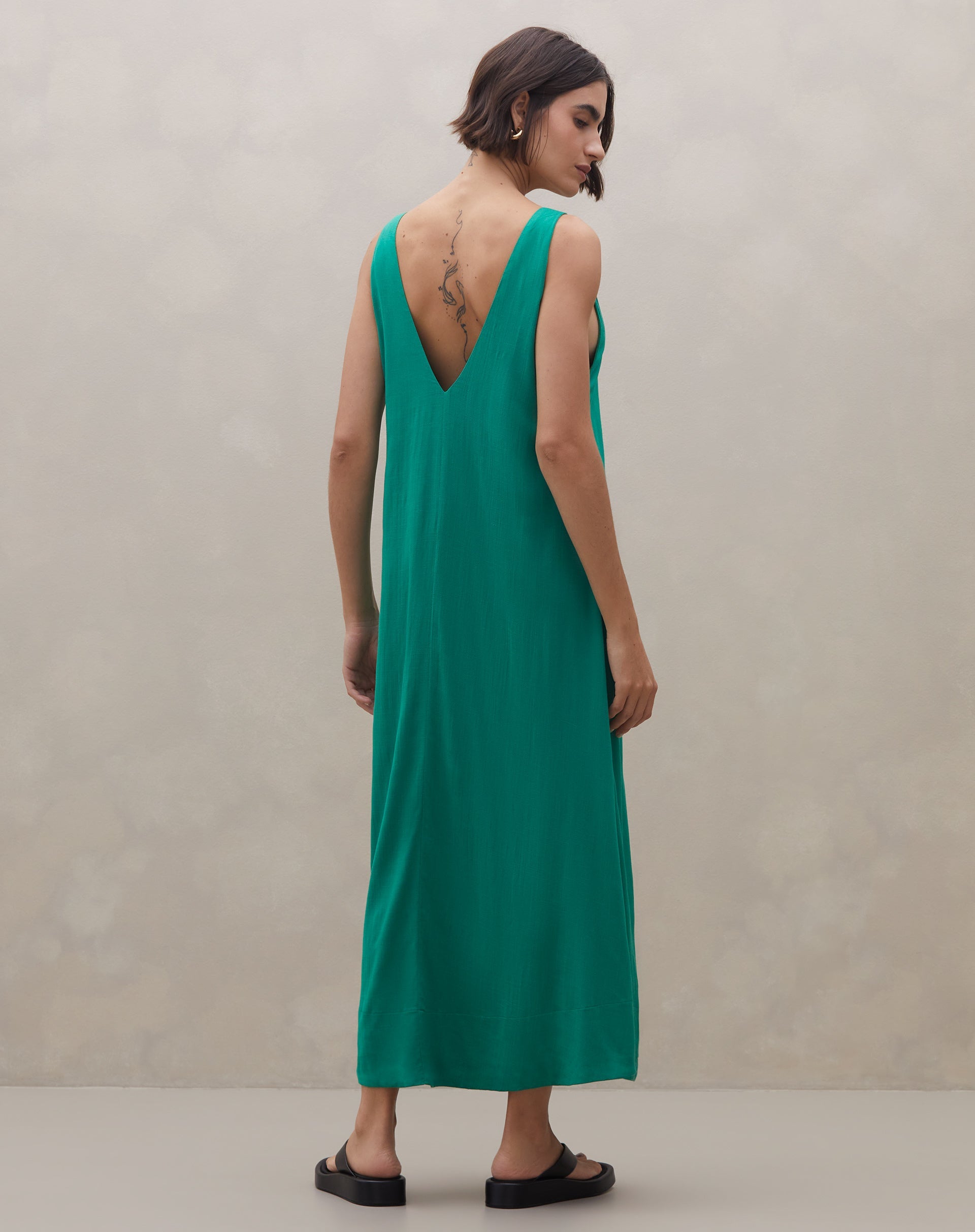 Vestido Longo Regata Decote V - Verde