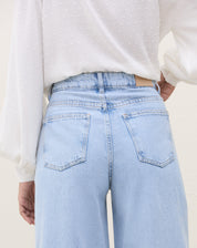 Calça Wide Recorte na Barra Jeans - Azul Claro