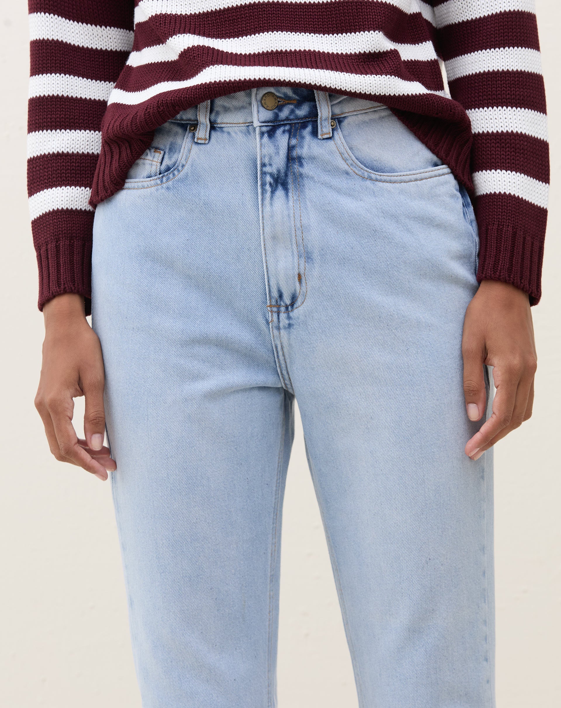 51225685_0047_calca-reta-cropped-jeans-azul-claro_1_daa0c93b-e8f9-4ab2-b5e2-8dbceb118d6b.jpg