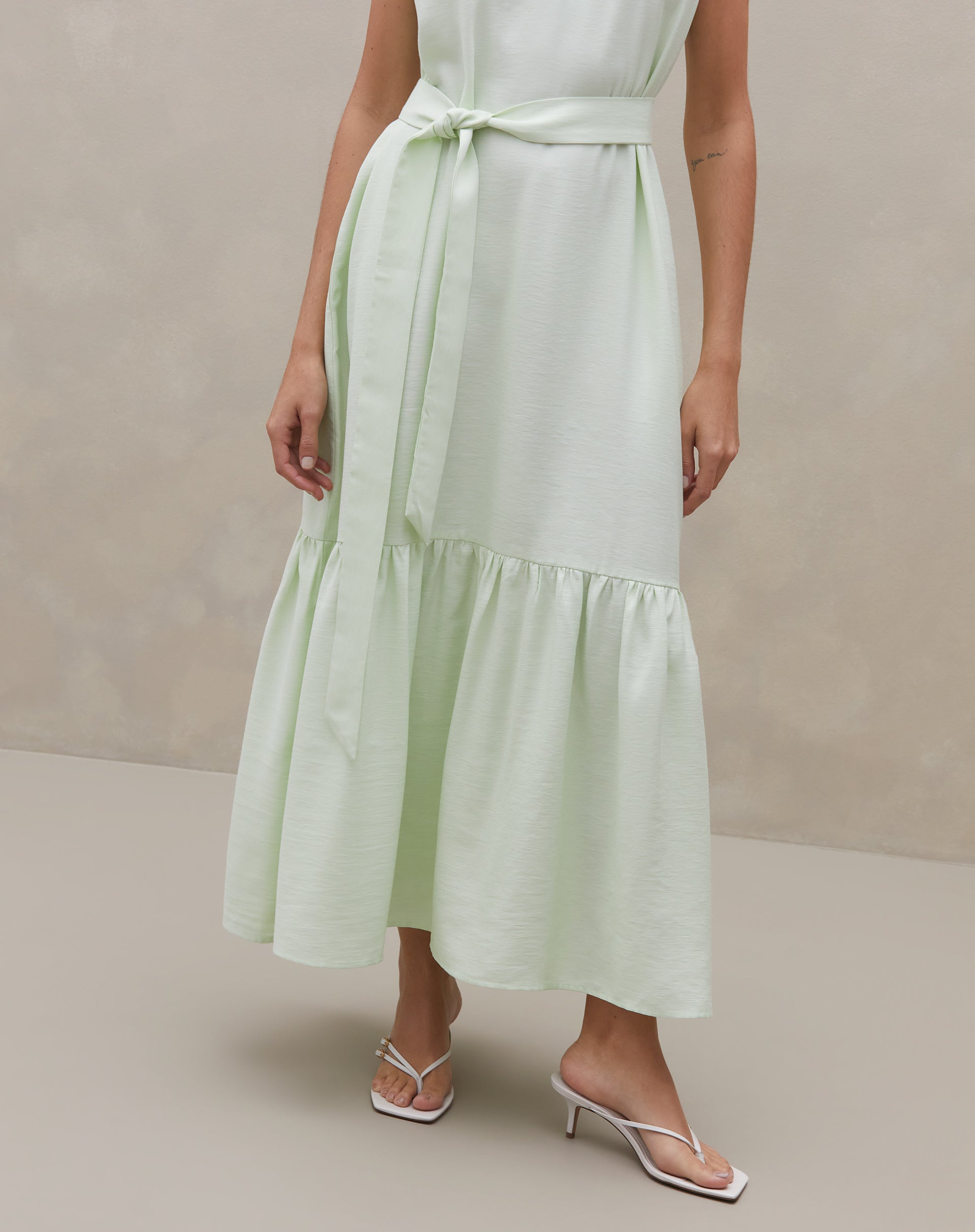 Vestido Midi Decote V  - Verde Claro