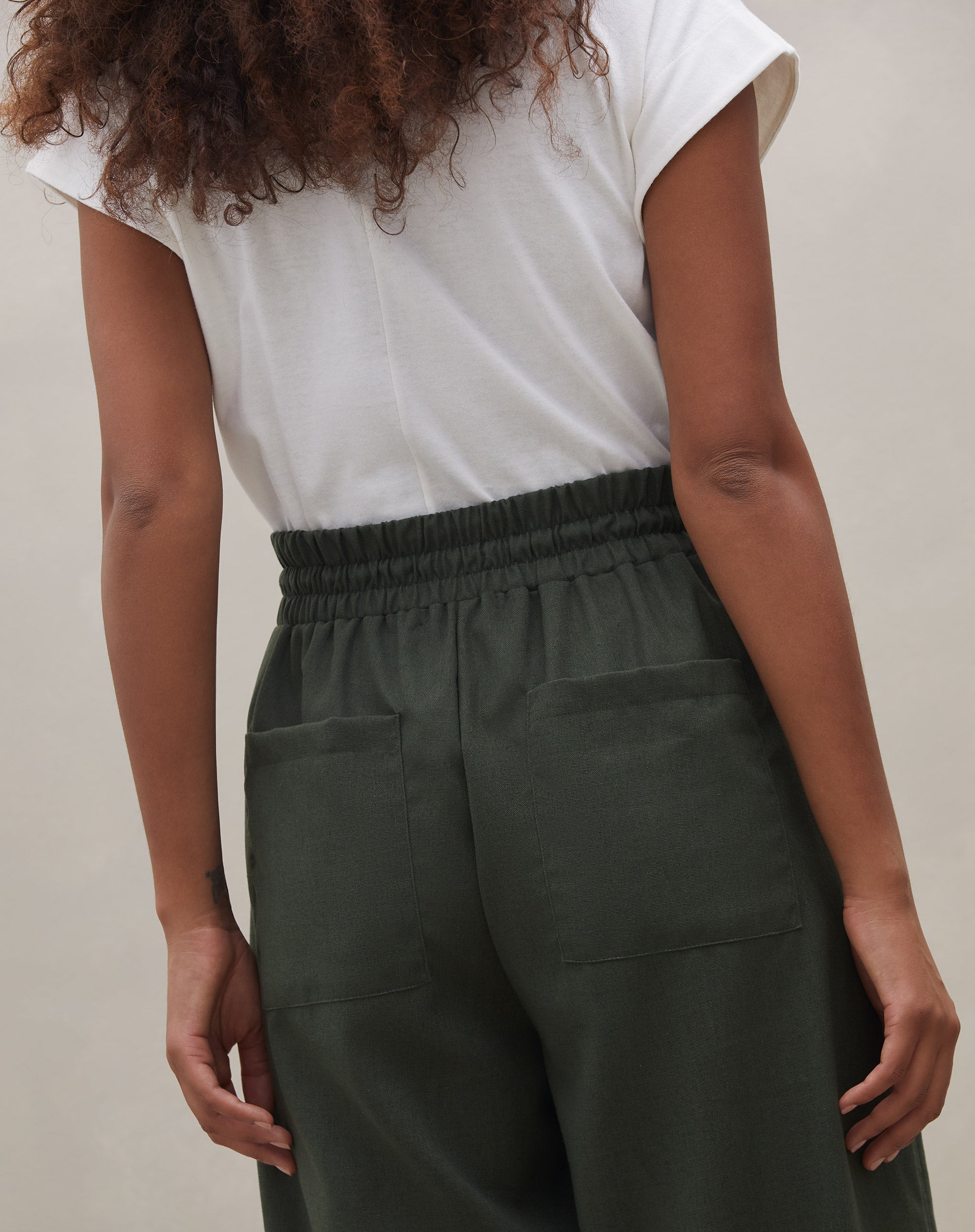 Calça de Linho com Cós Largo - Verde Militar