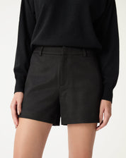 SHORTS CINTURA MÉDIA - PRETO