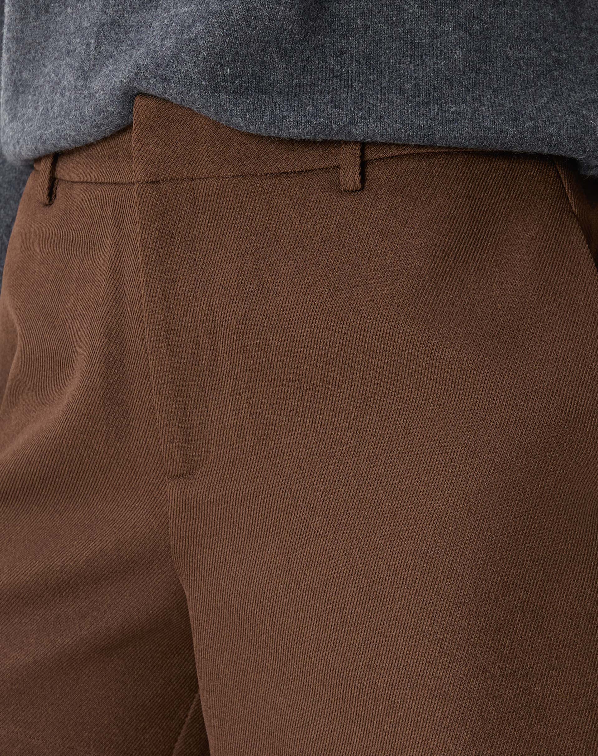 SHORTS CINTURA MÉDIA - MARROM