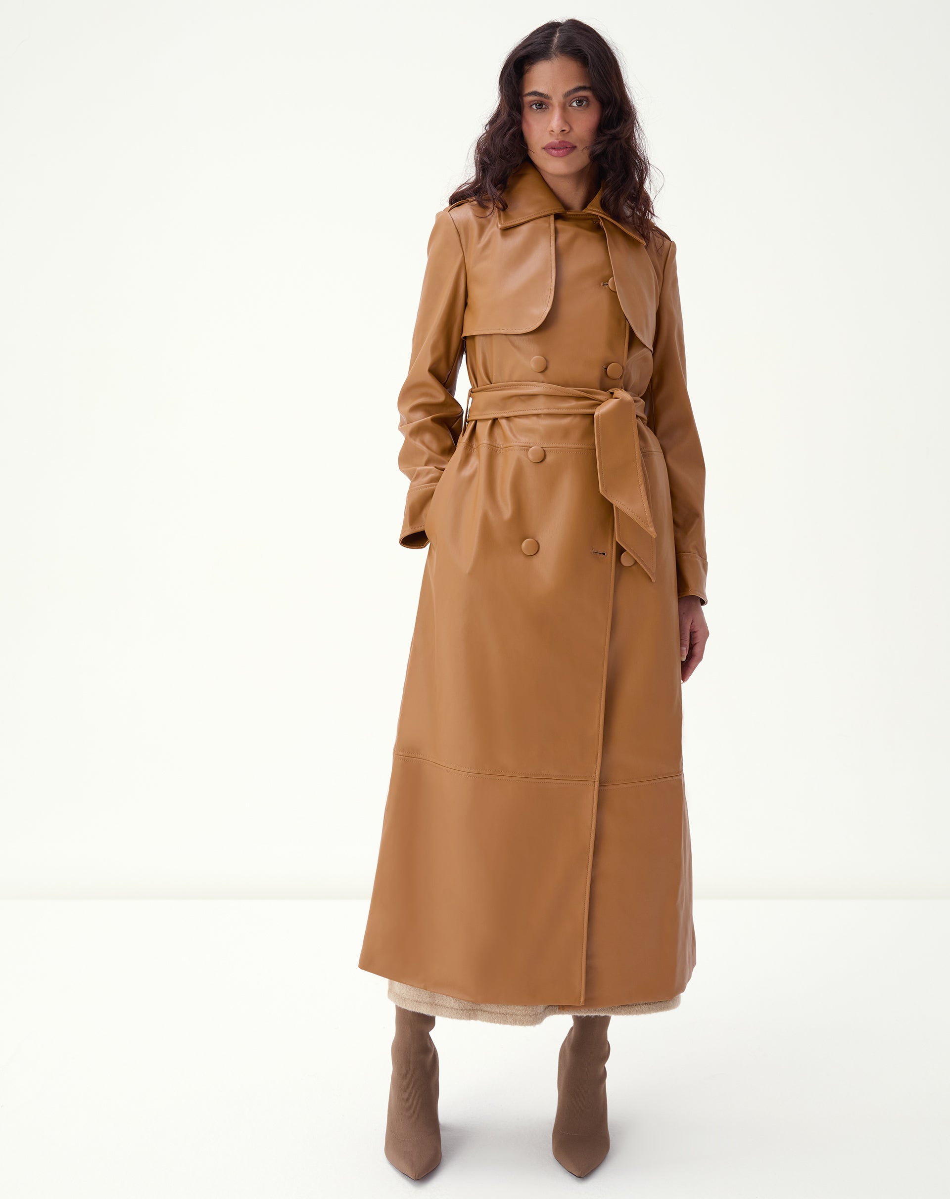TRENCH COAT COM CINTO PU - CARAMELO