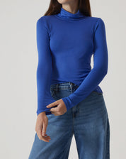 BLUSA GOLA ALTA DE MALHA - AZUL