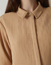 CAMISA MANGA LONGA BARRA ARREDONDADA - AREIA