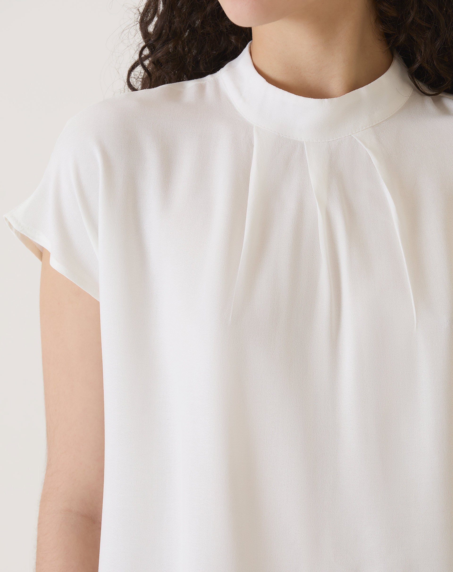 BLUSA MANGA CURTA DE VISCOSE - OFF-WHITE
