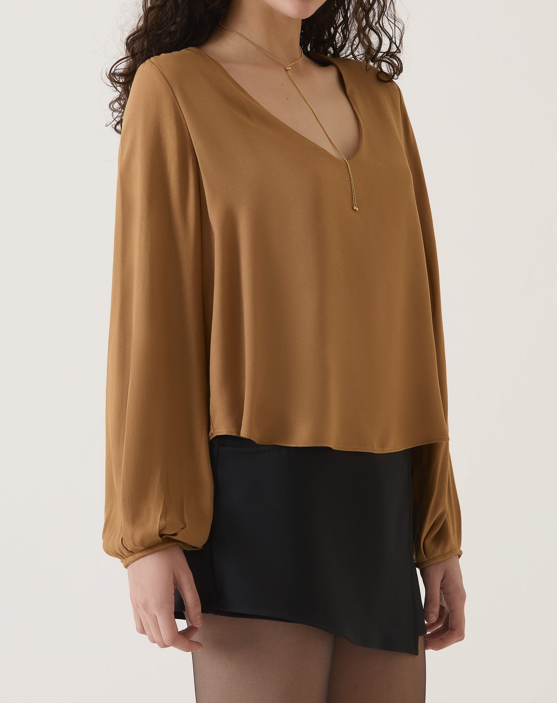 BLUSA MANGA LONGA DECOTE V - MARROM