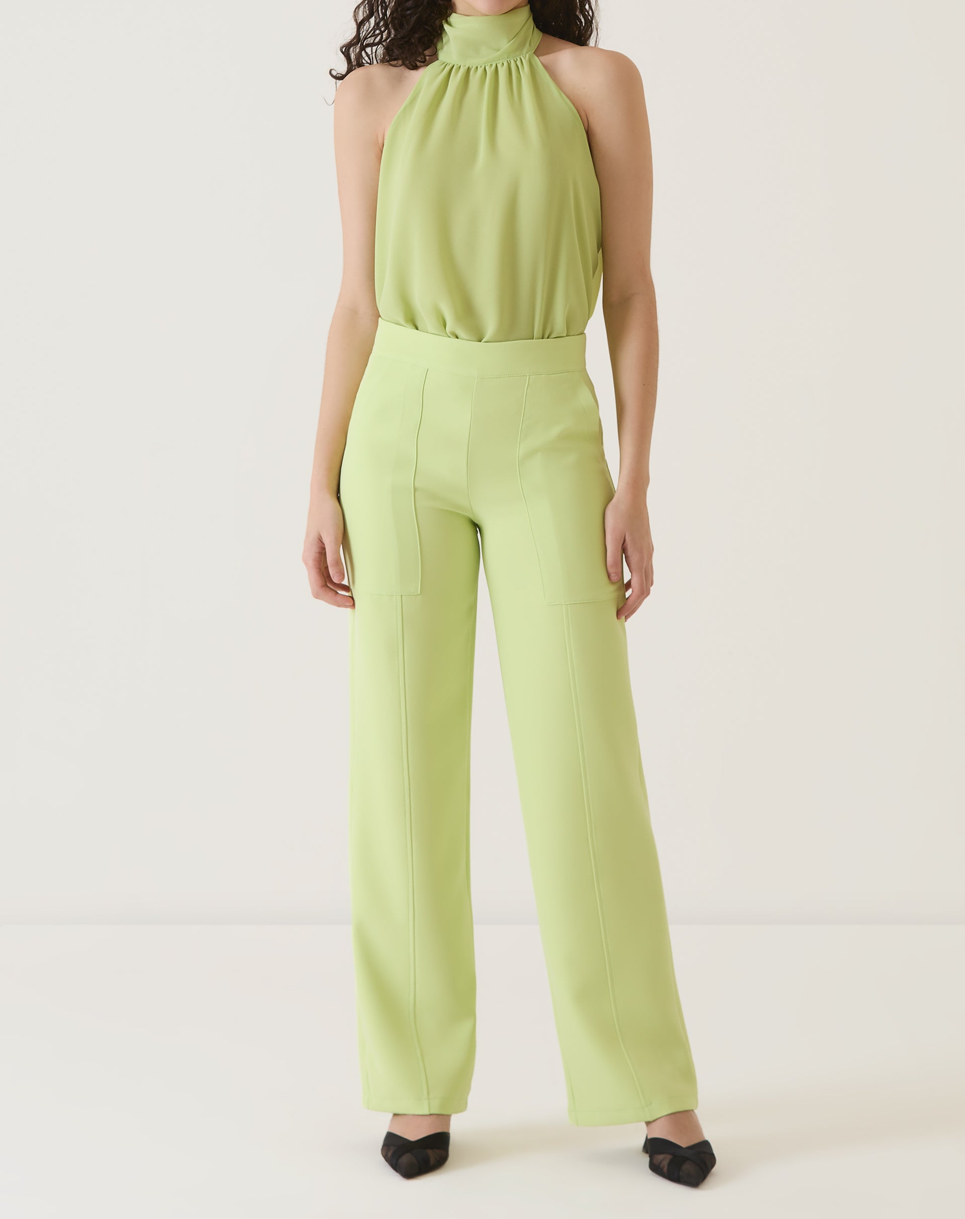 BLUSA DECOTE HALTER DE CREPE - VERDE