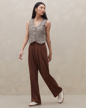 CALÇA RETA CROPPED COM PREGAS E MEIO CÓS ELÁSTICO - MARROM