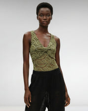 Body Decote V com Torção de Renda - Verde