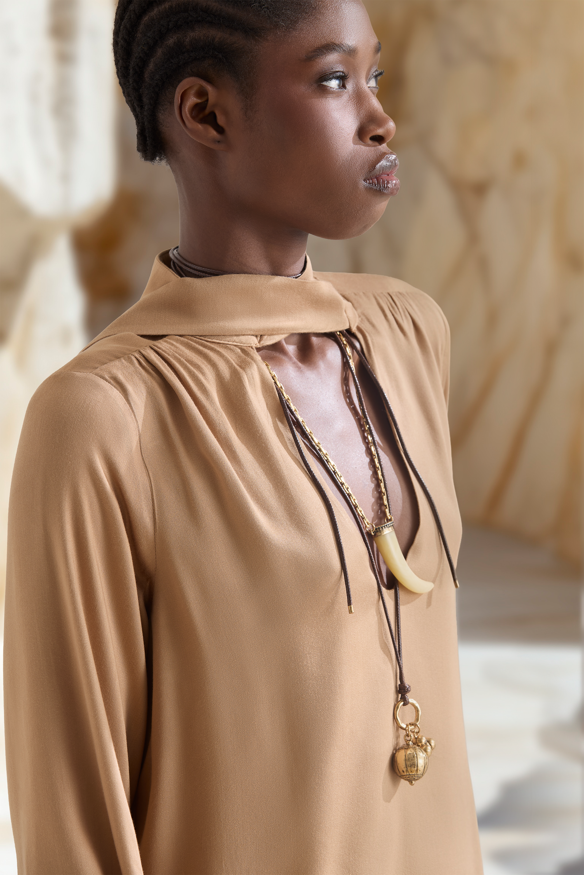 BLUSA MANGA LONGA DECOTE V - BEGE