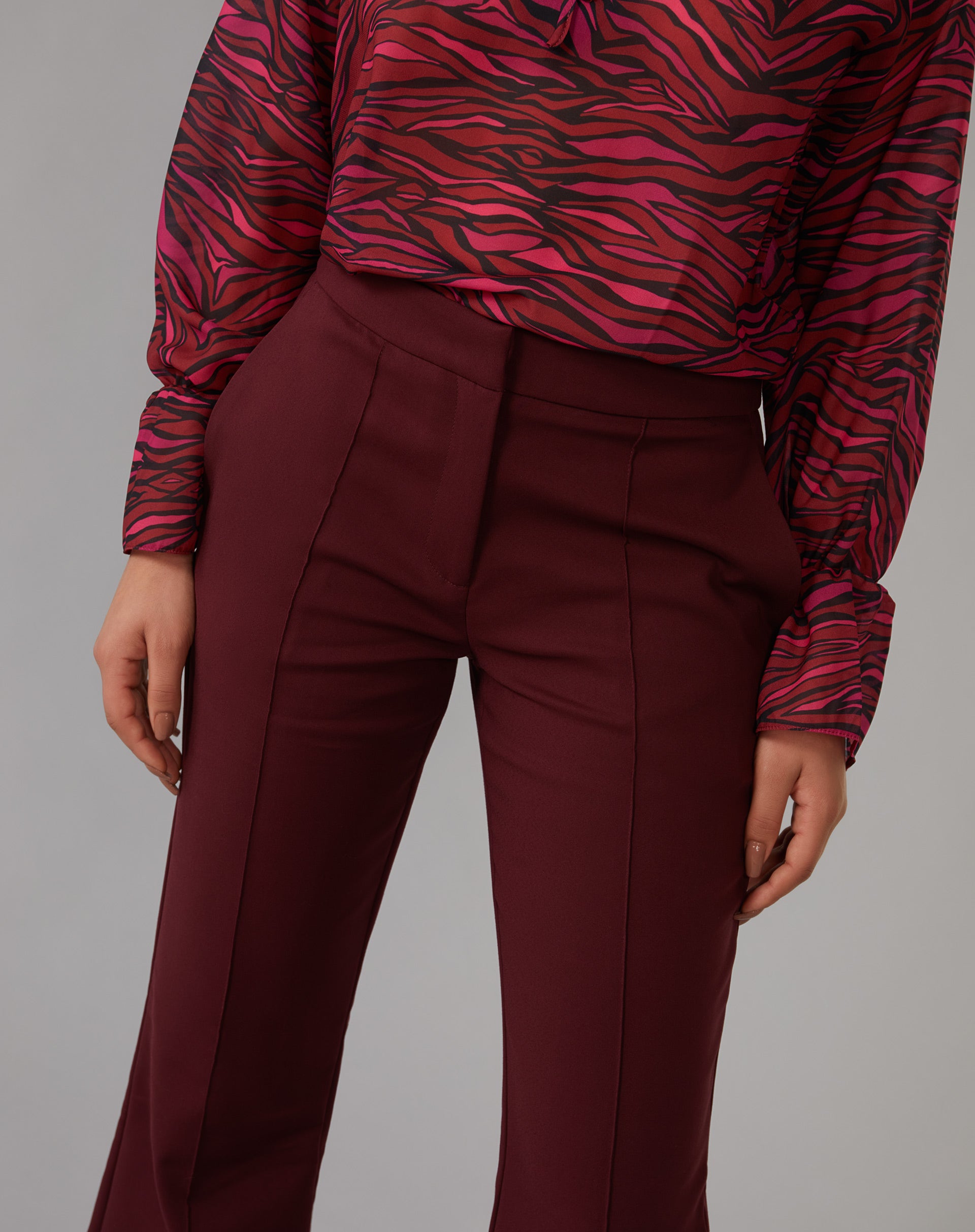CALÇA ALFAIATARIA ESSENTIAL - VINHO
