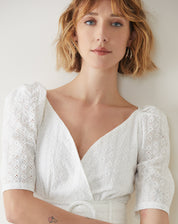 MACAQUINHO DE LAISE MANGA CURTA BUFANTE E CINTO - BRANCO