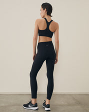 NIKE TÊNIS REVOLUTION 6 - PRETO E BRANCO