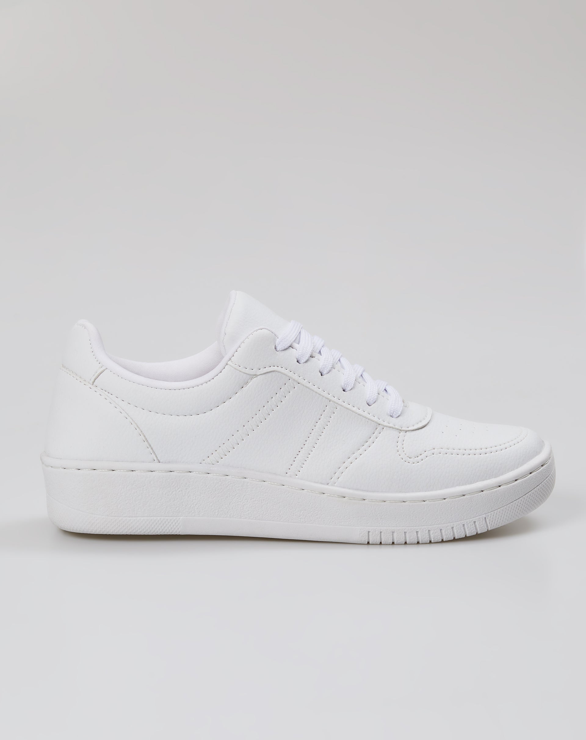 TÊNIS BÁSICO ESSENTIAL COM COSTURA ZIG-ZAG - BRANCO