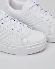 TÊNIS SOLA FLATFORM  DETALHE MATELASSÊ  - BRANCO