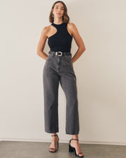 BLUSA CROPPED COM RECORTE ARREDONDADO  - PRETO