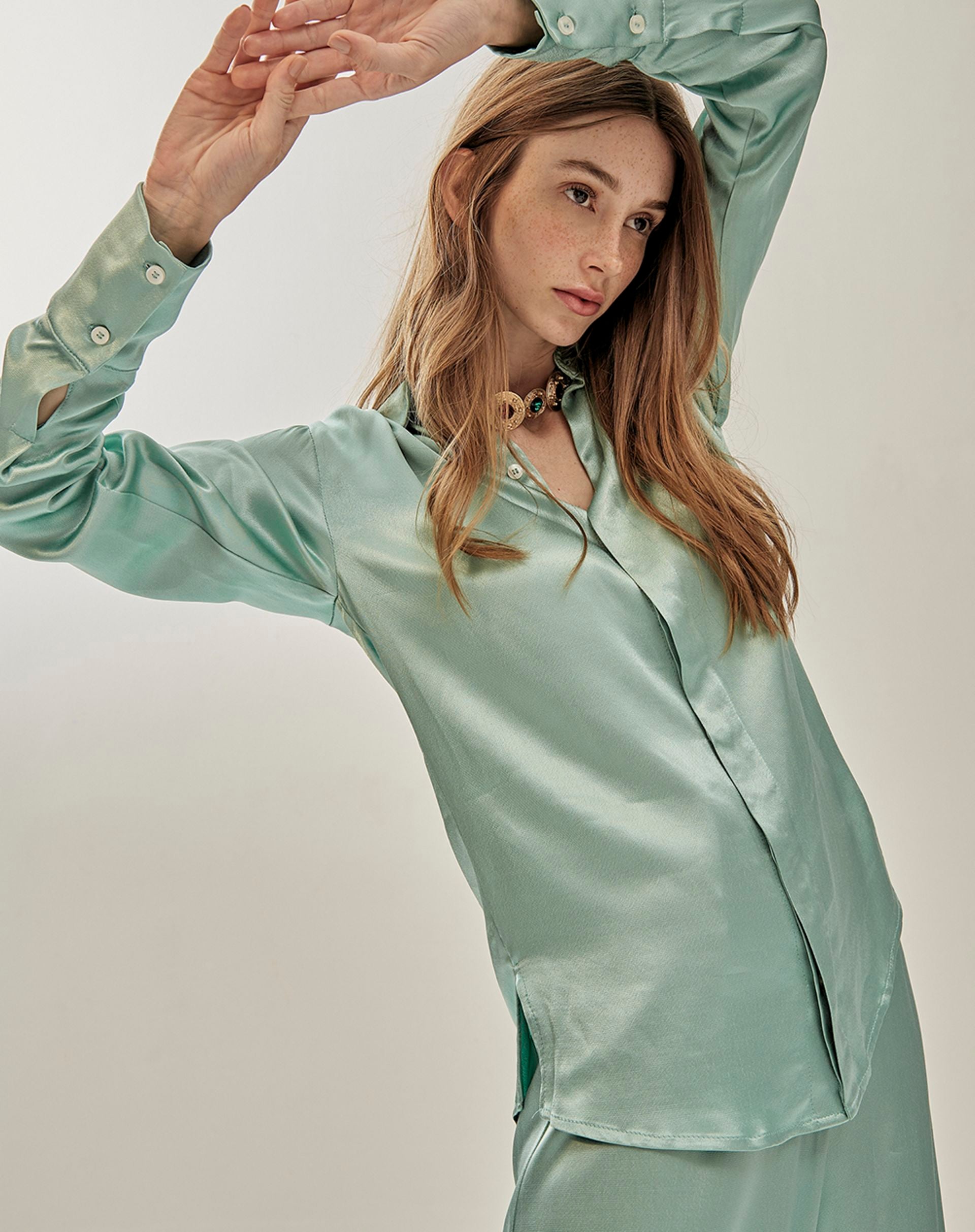 Camisa Cetim Verde Chá - VERDE